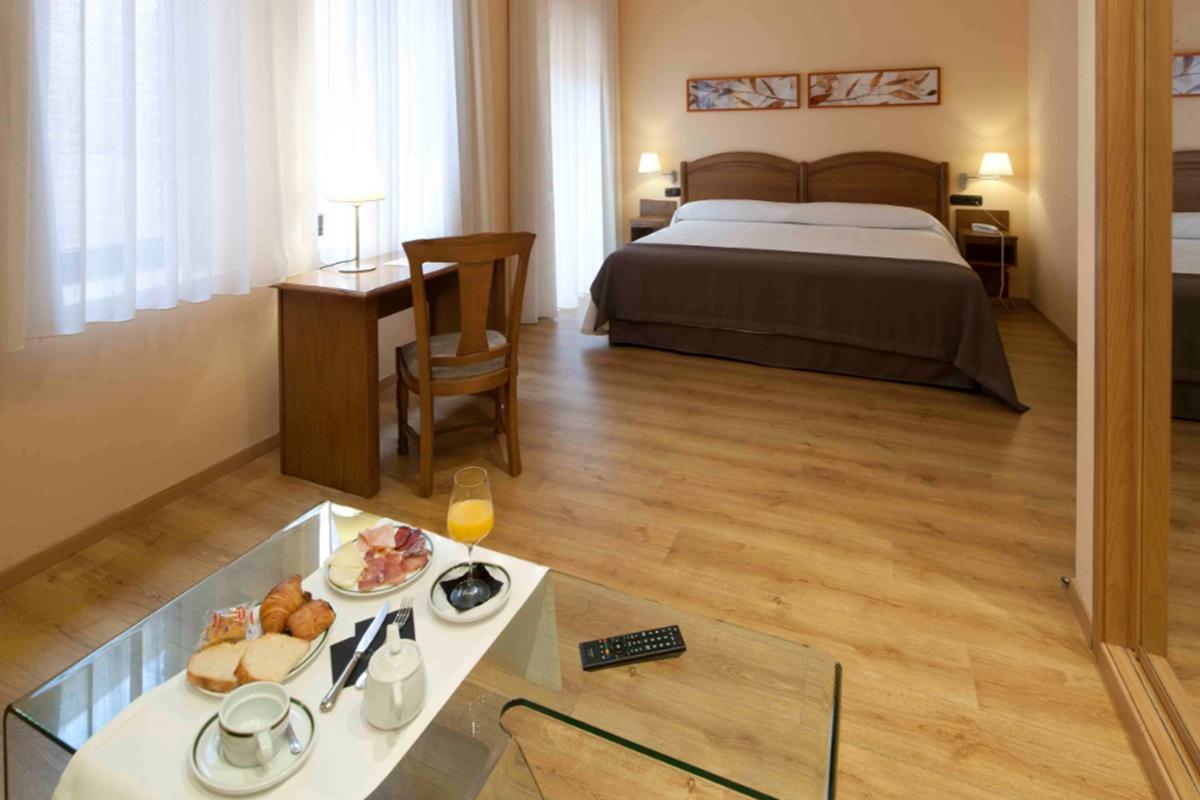 Exe Astur Plaza Hotel Astorga Exterior foto
