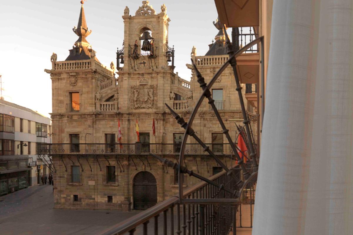 Exe Astur Plaza Hotel Astorga Exterior foto