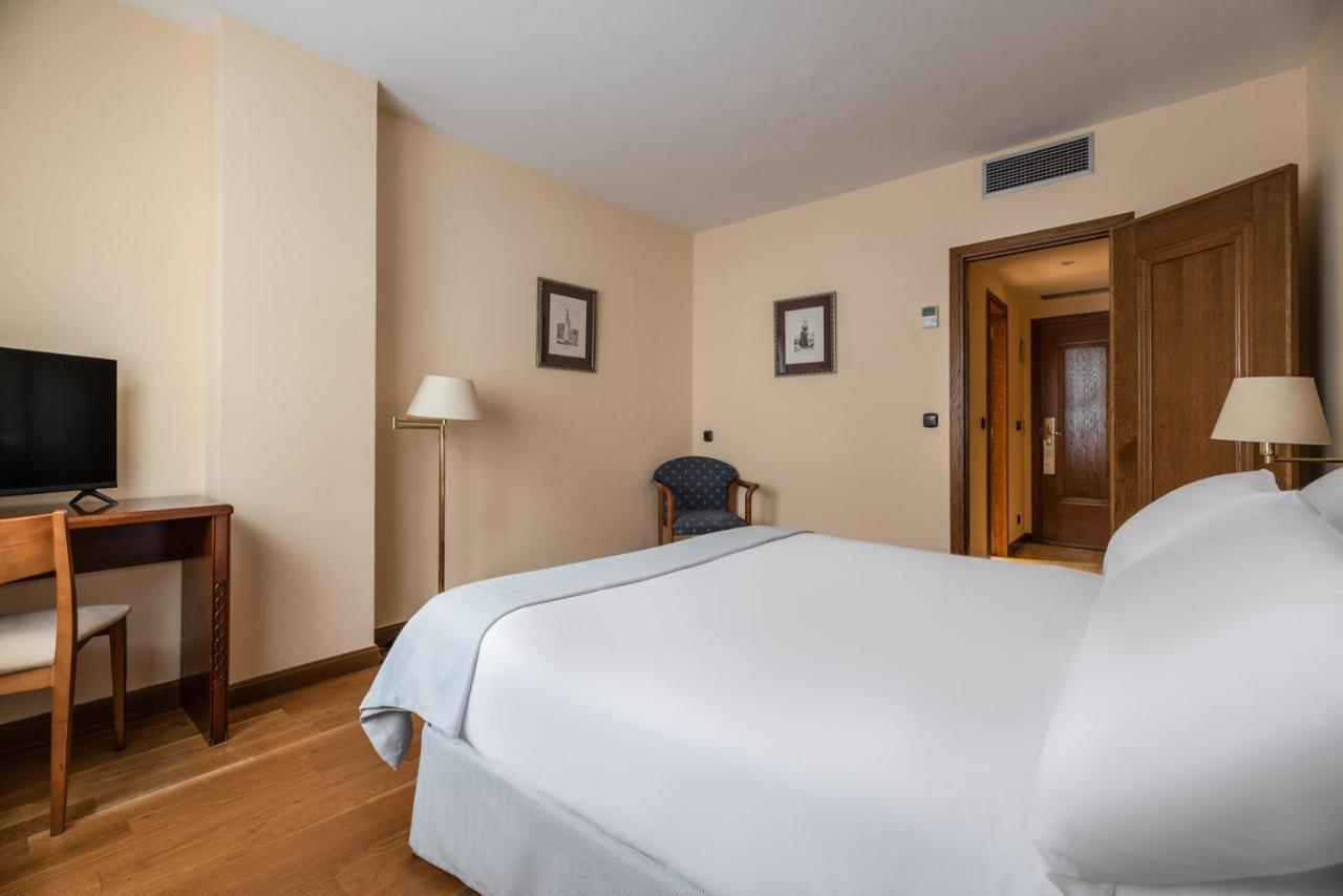 Exe Astur Plaza Hotel Astorga Exterior foto