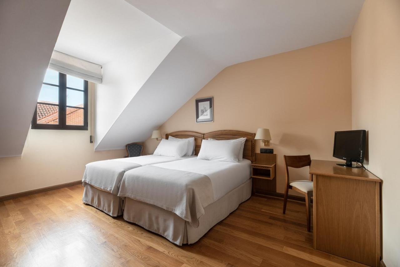 Exe Astur Plaza Hotel Astorga Exterior foto