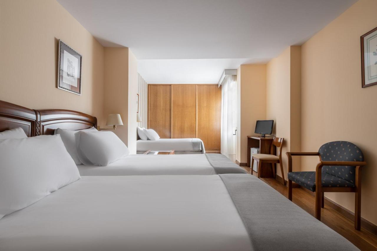 Exe Astur Plaza Hotel Astorga Exterior foto